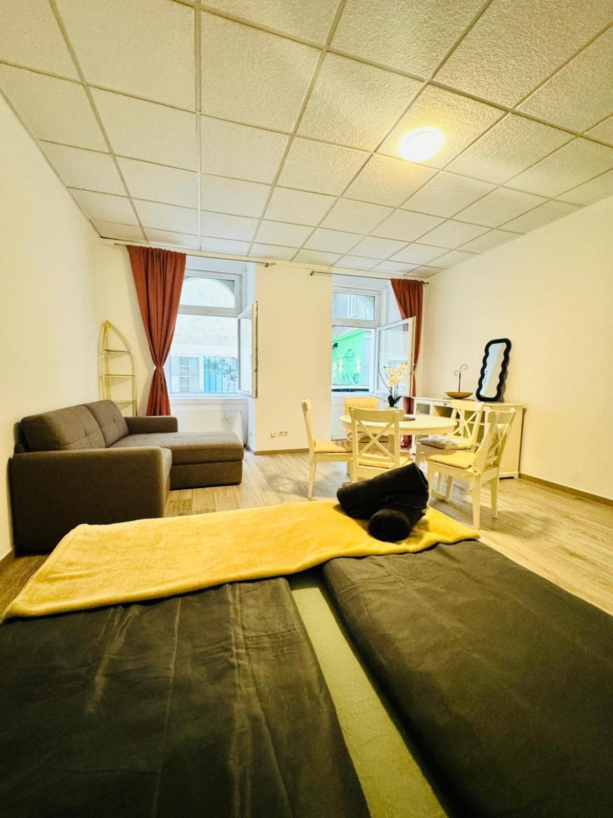 Amazing 2Br Apartment Near Praterstern Vienna Exterior photo