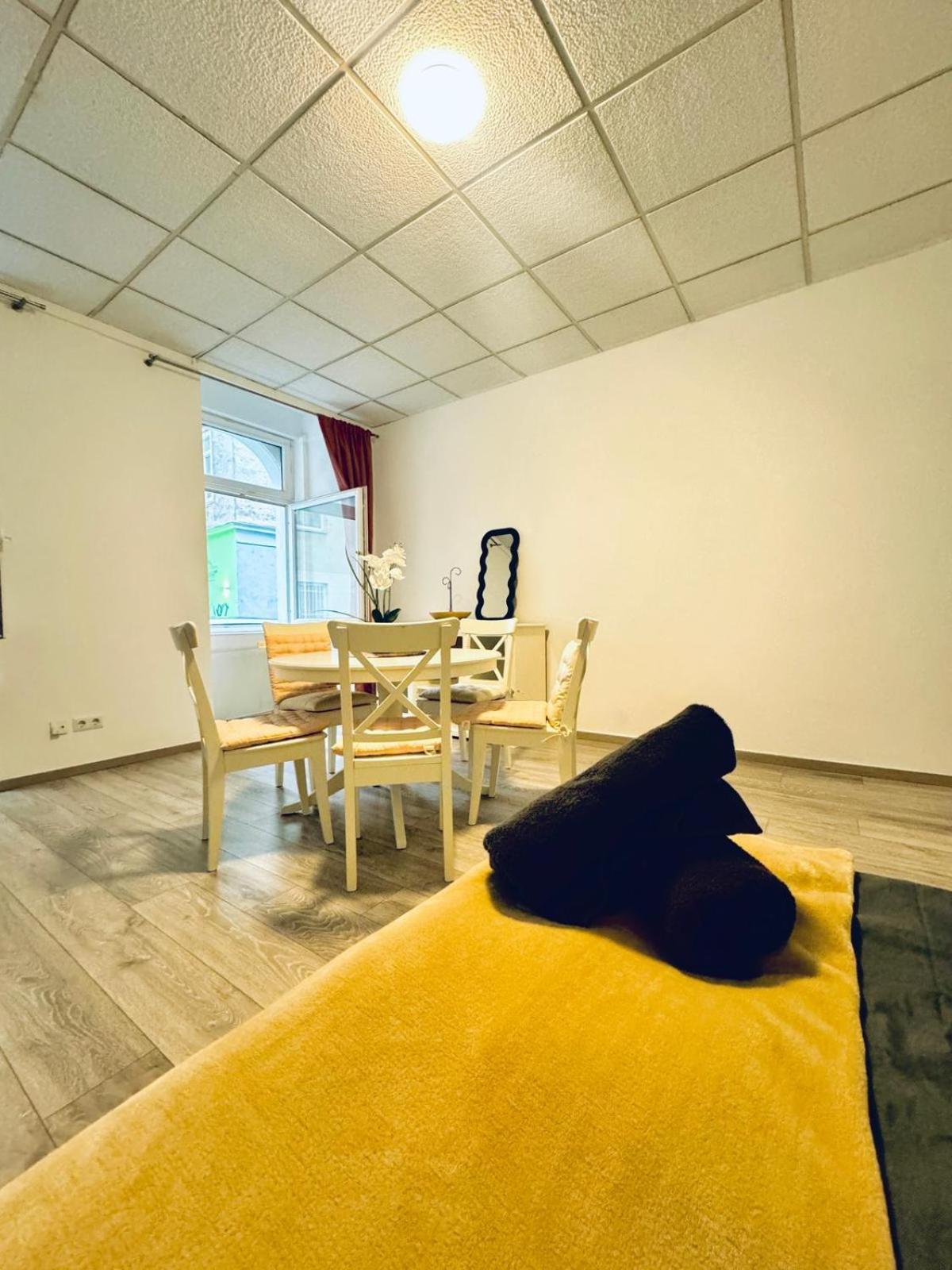 Amazing 2Br Apartment Near Praterstern Vienna Exterior photo