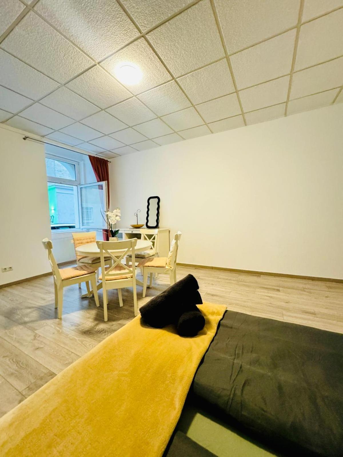 Amazing 2Br Apartment Near Praterstern Vienna Exterior photo