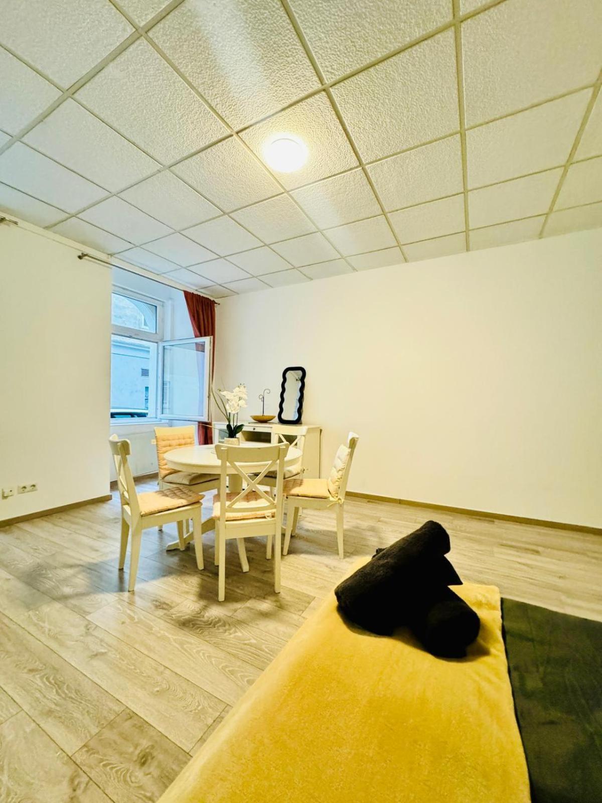 Amazing 2Br Apartment Near Praterstern Vienna Exterior photo