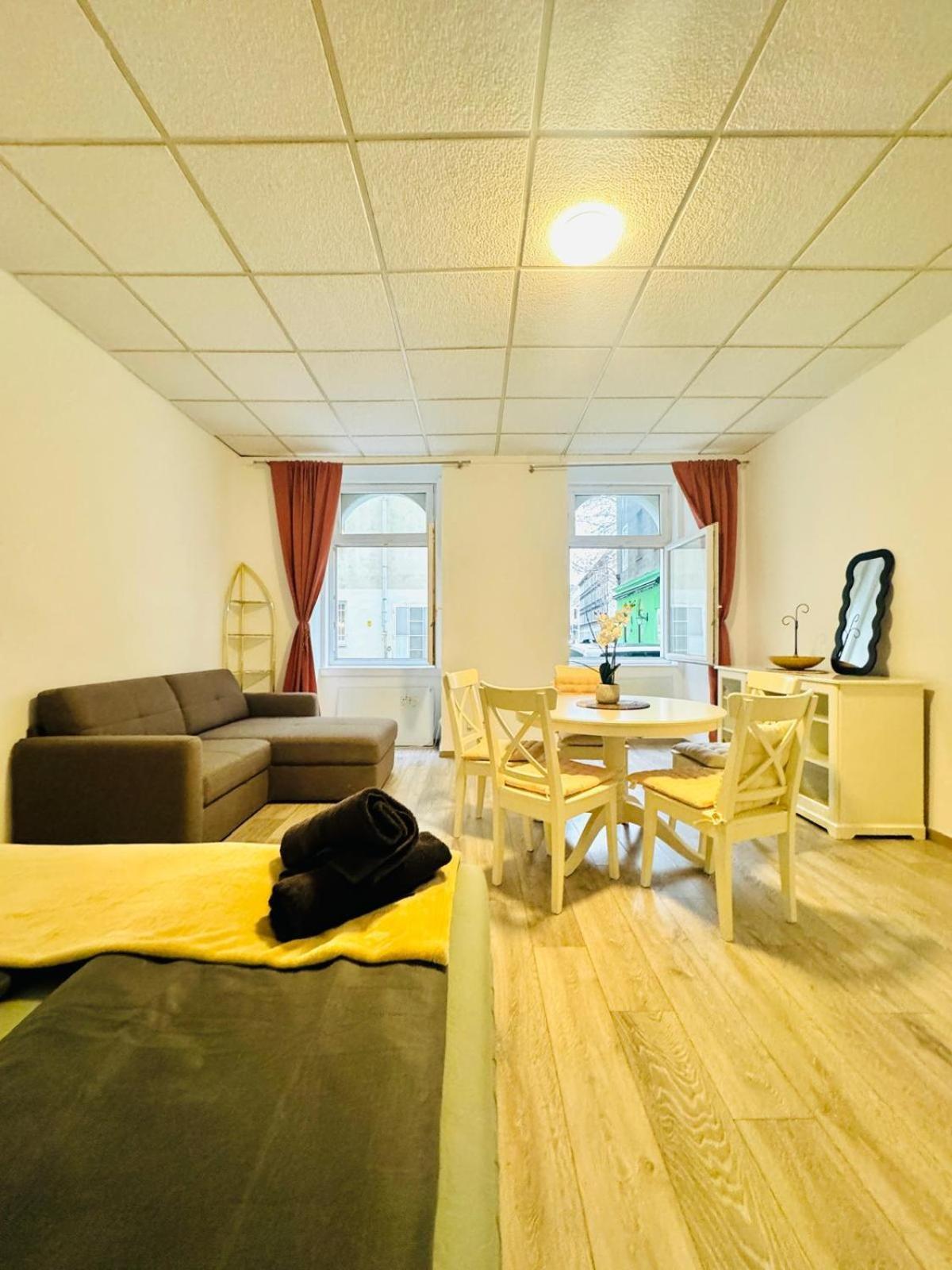 Amazing 2Br Apartment Near Praterstern Vienna Exterior photo