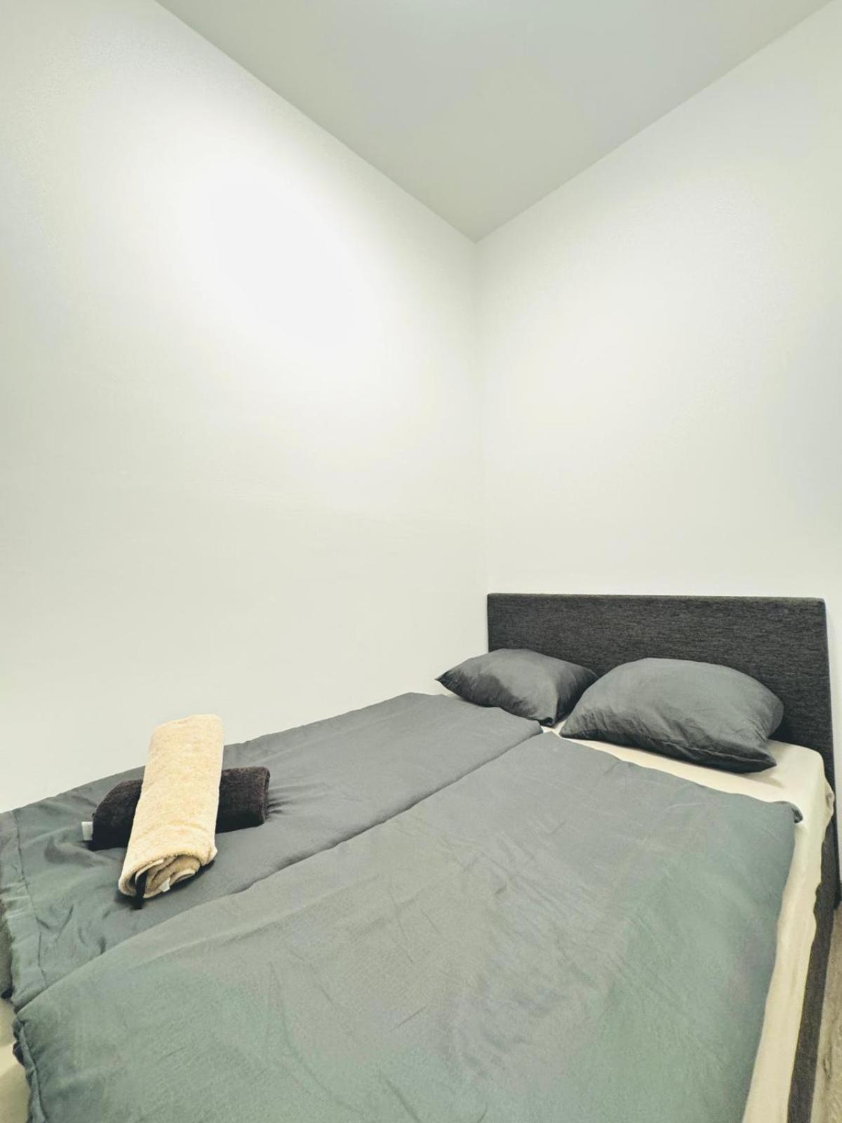 Amazing 2Br Apartment Near Praterstern Vienna Exterior photo